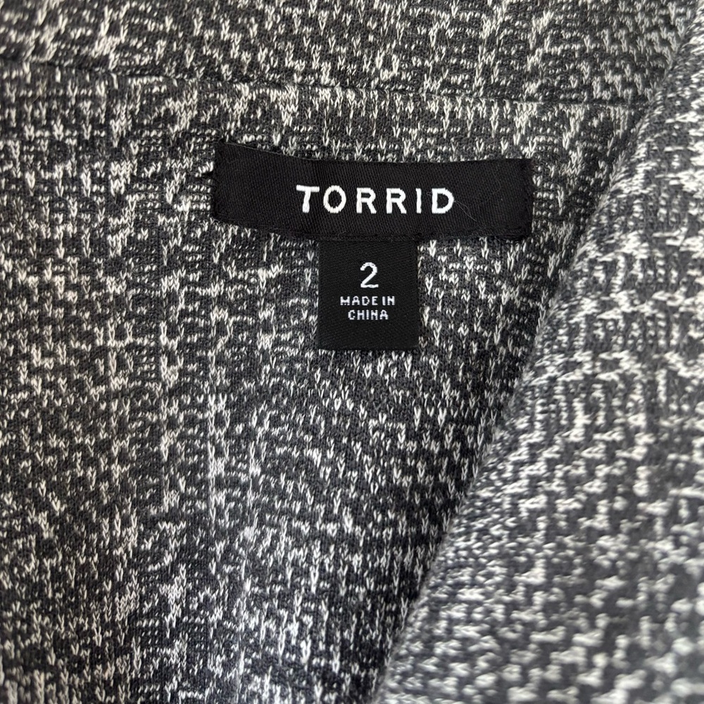 Torrid Studio Crop Military Jacket Size 2x Gray Plaid Double Textured Cropped - Picture 4 of 8